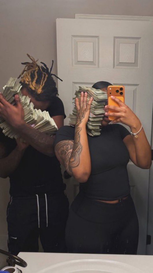 ionfwnuin's tweet photo. gettin money together >>> https://t.co/HFZAdgszHM