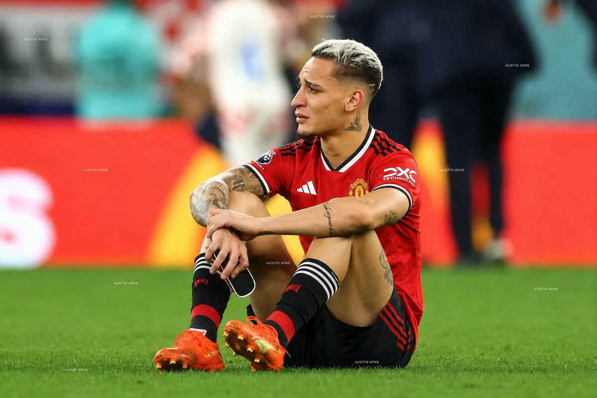 AustinAmuzie's tweet photo. So my Grandfather have more Chance of traveling to London before me..... that Man was a Good Left back 😭😭😭. https://t.co/QA00agQbGQ