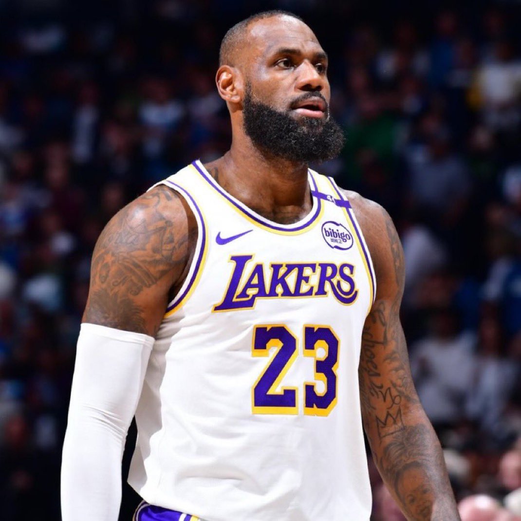 BasketCulturee's tweet photo. Lebron James will live in New York City while playing for the 76ers, per @esidery https://t.co/LyWUwD8kVV