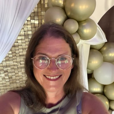Julesball's tweet photo. #NewProfilePic https://t.co/vXy1eYsNKW