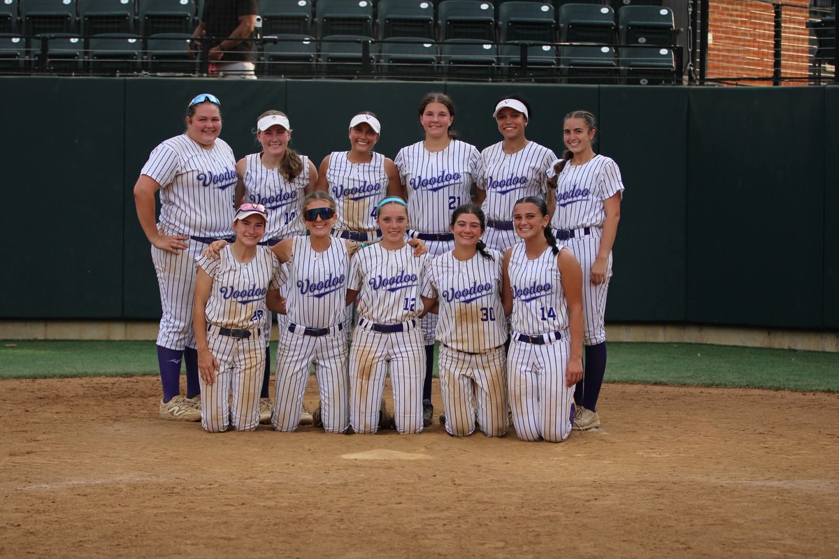 AddisonWaldo29's tweet photo. Had an amazing weekend down in Virginia and came home champions of the Star City Showcase! 🏆 
Who said girls from Massachusetts can't hang down south?! I had a strong showing both at the plate and at 3rd base.  
Check out some of my highlights!
➡️ Next Up New England's Finest! 
@16uVoodoo @VoodooSBRecruit @DirectRecruits @TopPreps @SBRRetweets @CoastRecruits @TOP_D1RECRUITS @247recruiting @gatorjack72 @gobigrecruiting @SoftballRecruit @RecruitingSBall @ExpoRecruits @DiamondAddicts @clemsonsoftball  @RhodySoftball 
@HCrossSB @QU_Softball @StagsSoftball @UMassSoftball @PCAthletics  @BC_Softball @uconnsoftball @Stonehillsball @sacredheartsb  @HartfordSB  @UNewHavenSB  @ecu__softball  @JMUSoftball  @hokiessoftball @uvasoftball @TerpsSoftball @Delaware_SB
