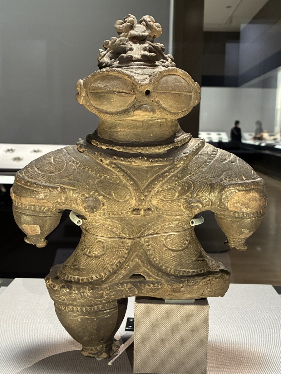 conori1212's tweet photo. 7月29日23時36分、水瓶座で満月を迎えます。今回のチャートはとても印象的です。水瓶座の月と冥王星がMCに重なり、社会や仕事、人生の方向性に大きな変化をもたらす力が高まります。一方、ICには獅子座の太陽と木星が重なり、「自分らしく輝きたい」という思いが心の土台となります。内側から湧き上がる情熱と、社会での大きな変化が響き合う特別な満月。人生の新しいステージへ進むきっかけとなる、大きな転換点になるかもしれません#水瓶座満月 #満月 #冥王星 #木星 #太陽