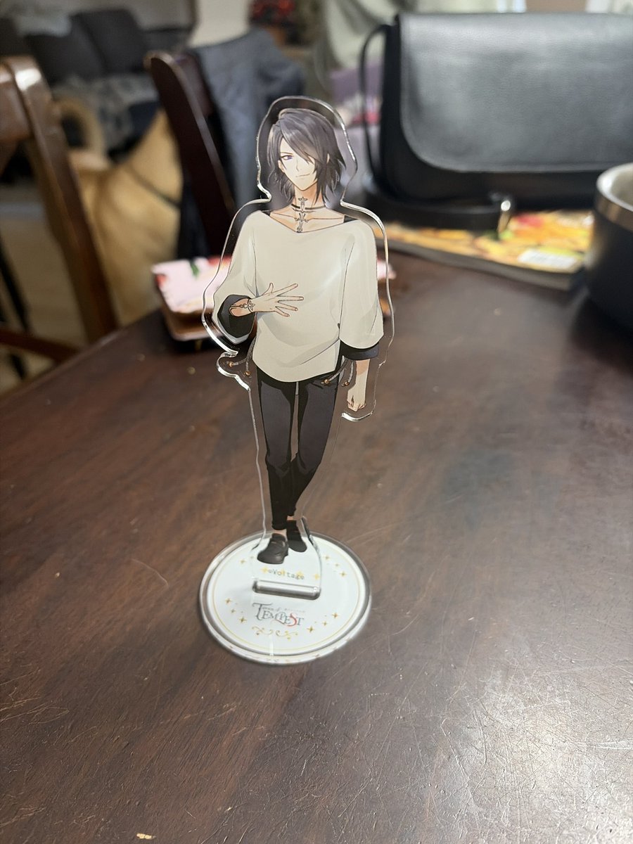 Atlas_cos's tweet photo. Guys I got my EiT and SoK merch in!!! I wonder how random those tarot trading cards packs are- 💥🔫

I also got my Tyril standee 🤭🤭🤭 https://t.co/lSSD9N5vDm