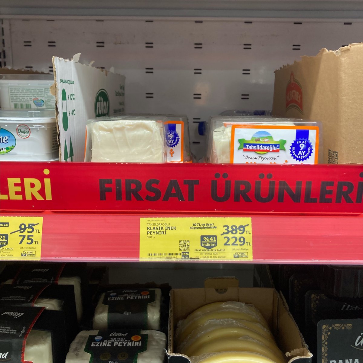 gidadedektifi's tweet photo. 29.06.2025'te üretilen ve içeriğinde patojen bakteri tespit edilen peynirlerin ardından A101'lerde apar topar %40 indirime giden aynı markalı peynirlerin 16.07.2025'te üretildiği anlaşıldı.
Yani iki üretim arasında sadece 17 gün var!
Bu peynirler analiz edildi mi?
@TCTarim https://t.co/p1bzhoqrni