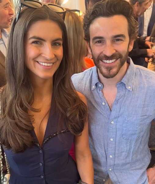 ALANFAN44's tweet photo. Maybe she just doesn’t smile for pricks? Congrats to Kaitlan Collins on the recognition. https://t.co/pwPjHgSCz2
