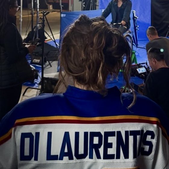 deanallievault's tweet photo. “when she wears his jersey” trope at it’s finest 🫶🏼 https://t.co/Vt9IFDbaN9