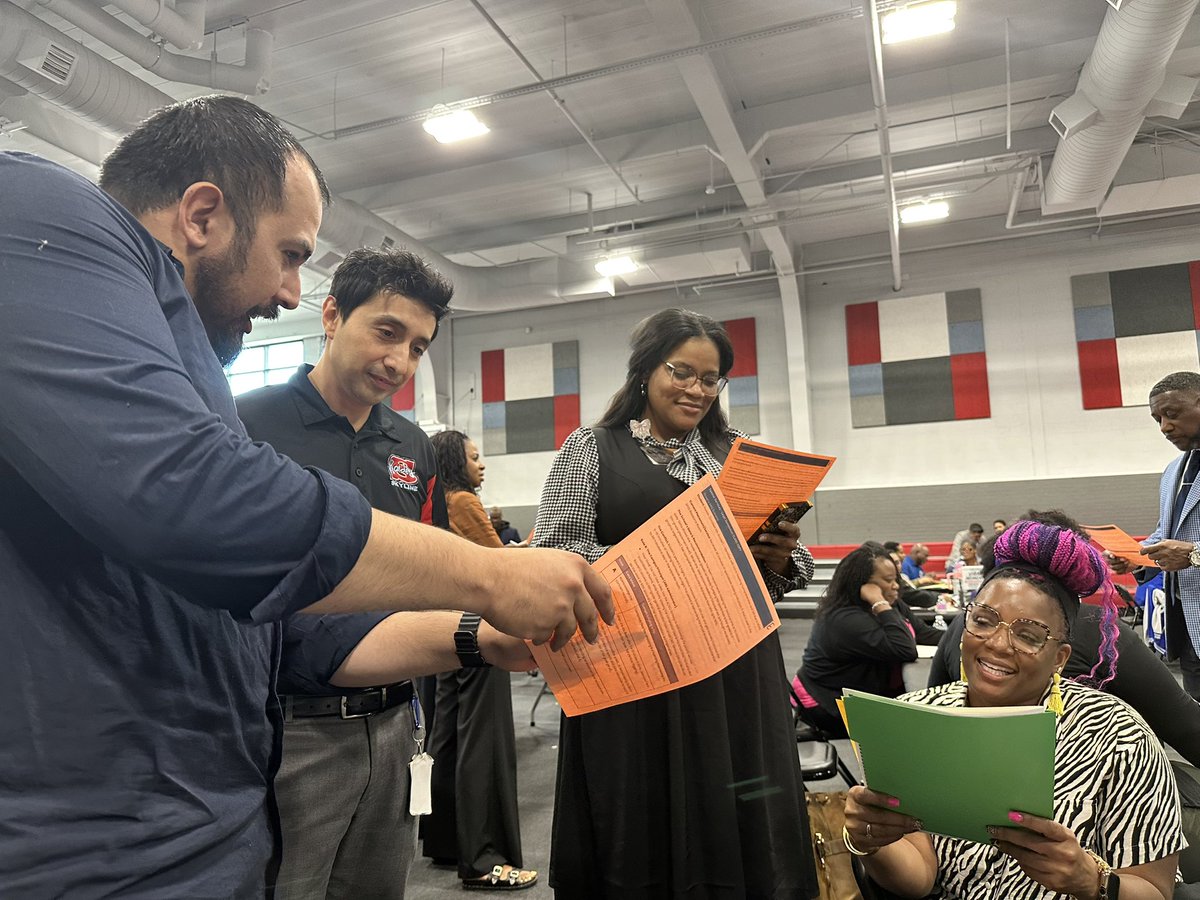 tanyania's tweet photo. Do it! Use the ACED Strategy! Switching roles, some are admin and some are parents! When we switch roles, we build understanding from every perspective. #ILEADSPED #DISDSummer26Legal
@Skyline_Raiders 
@dallasschools https://t.co/sl9zLHlDMI