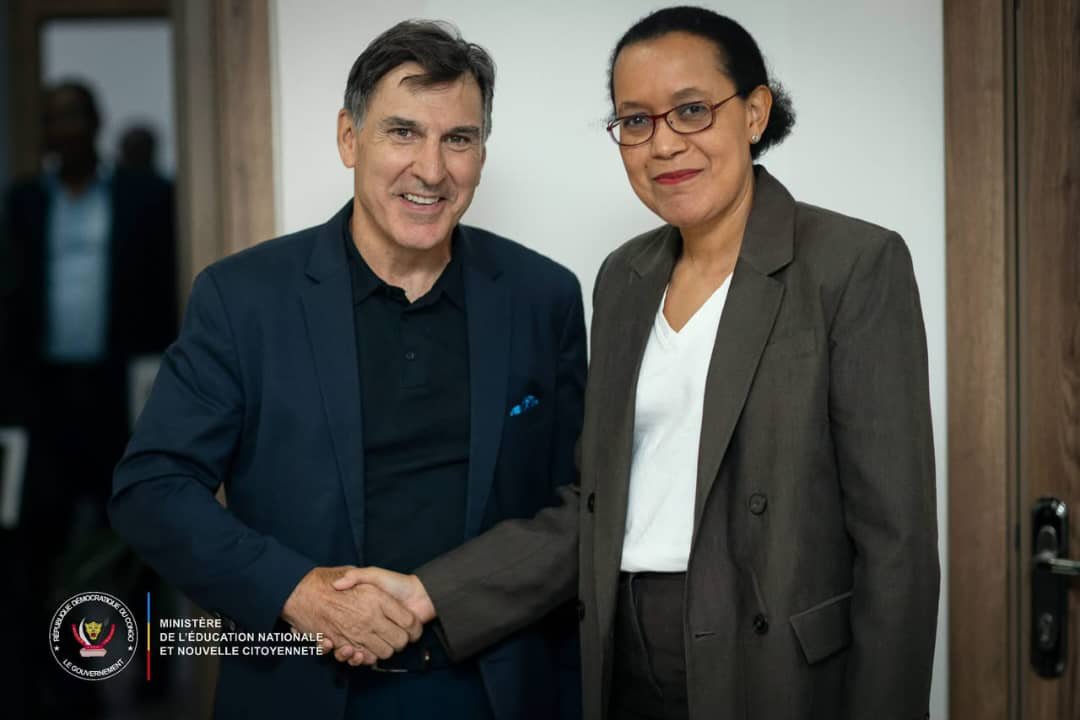 MinisterEDU_NC's tweet photo. MINEDUNC
27 Juillet 2026 |

• La MinEtat @malu_raissa a reçu ce lundi 27 juillet, une délégation du Programme Alimentaire Mondial (PAM @WFPDRC), conduite par son Directeur pays, David Stevenson.

• La mise en œuvre du Programme national des cantines scolaires, dont le lancement est prévu dès la rentrée scolaire 2026-2027, a été au menu des discussions.

• Ce partenariat stratégique vise à améliorer la nutrition des élèves, favoriser leur maintien à l'école et créer de meilleures conditions d'apprentissage pour tous.

@Presidence_RDC 
@PrimatureRDC 
@Com_mediasRDC