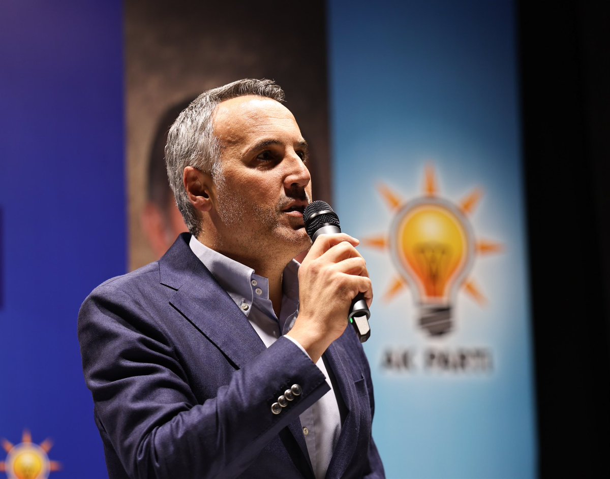 yunustever's tweet photo. Milletvekilimiz Ertuğrul Kocacık, Büyükşehir Belediye Başkanımız Yusuf Alemdar, İl Yönetim Kurulumuz, İl Kadın ve Gençlik Kolları Başkanlarımız, İlçe Başkanlarımız, İlçe Belediye Başkanlarımız, İlçe Kadın ve Gençlik Kolları Başkanlarımız ve Belediye Meclis Üyelerimiz ile birlikte Danışma Meclisi Toplantısı’nda bir araya geldik.

Teşkilatlarımızın görüş ve önerilerini dinleyerek, birlik ve beraberlik içerisinde Sakarya’mız için atacağımız adımları istişare ettik.

AK Parti’mizin 25’inci kuruluş yıl dönümü vesilesiyle Ankara’da gerçekleşecek olan kutlama programı çalışmalarımızı da değerlendirme fırsatımız oldu.

Değerli fikir ve görüşleriyle toplantımıza katkı sunan tüm dava arkadaşlarıma teşekkür ediyor, meclisimizin hayırlara vesile olmasını diliyorum. #SakaryaİçinSevdamızBir
