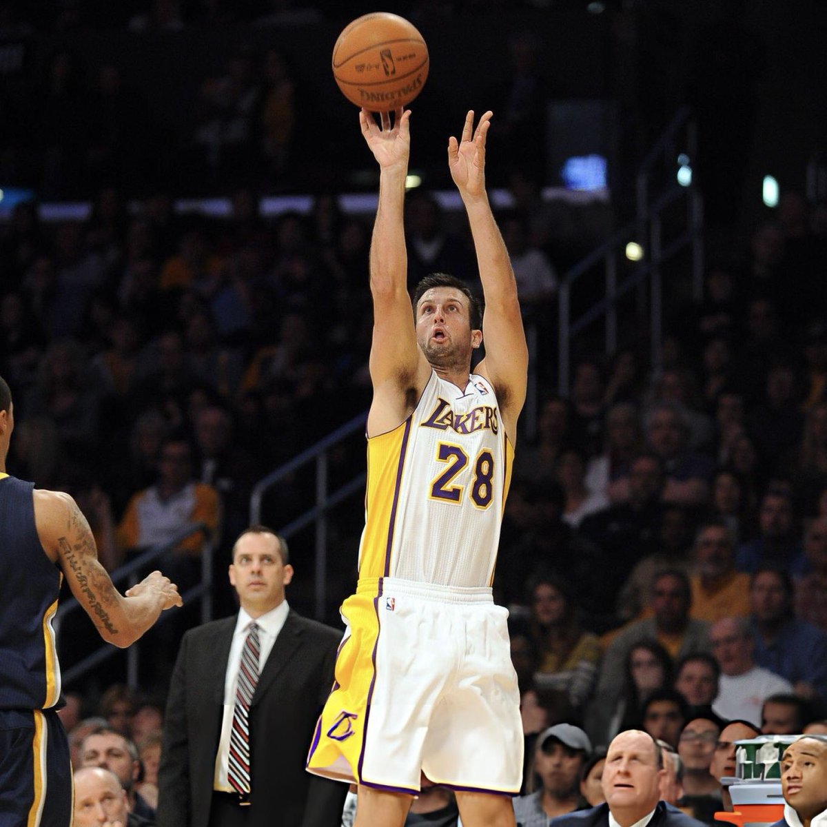EnjoyBBall's tweet photo. LeBron is following in the footsteps of Jason Kapono. https://t.co/48YoFrPJNG