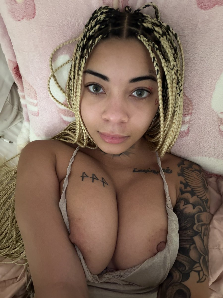 buseayydinn's tweet photo. i want nasty kisses n my nipples succed on 😵‍💫

#mommy #tittys #bareface #baddie #nsfwtwtًً #dmme #freaky #nipples https://t.co/vudl0xd79C