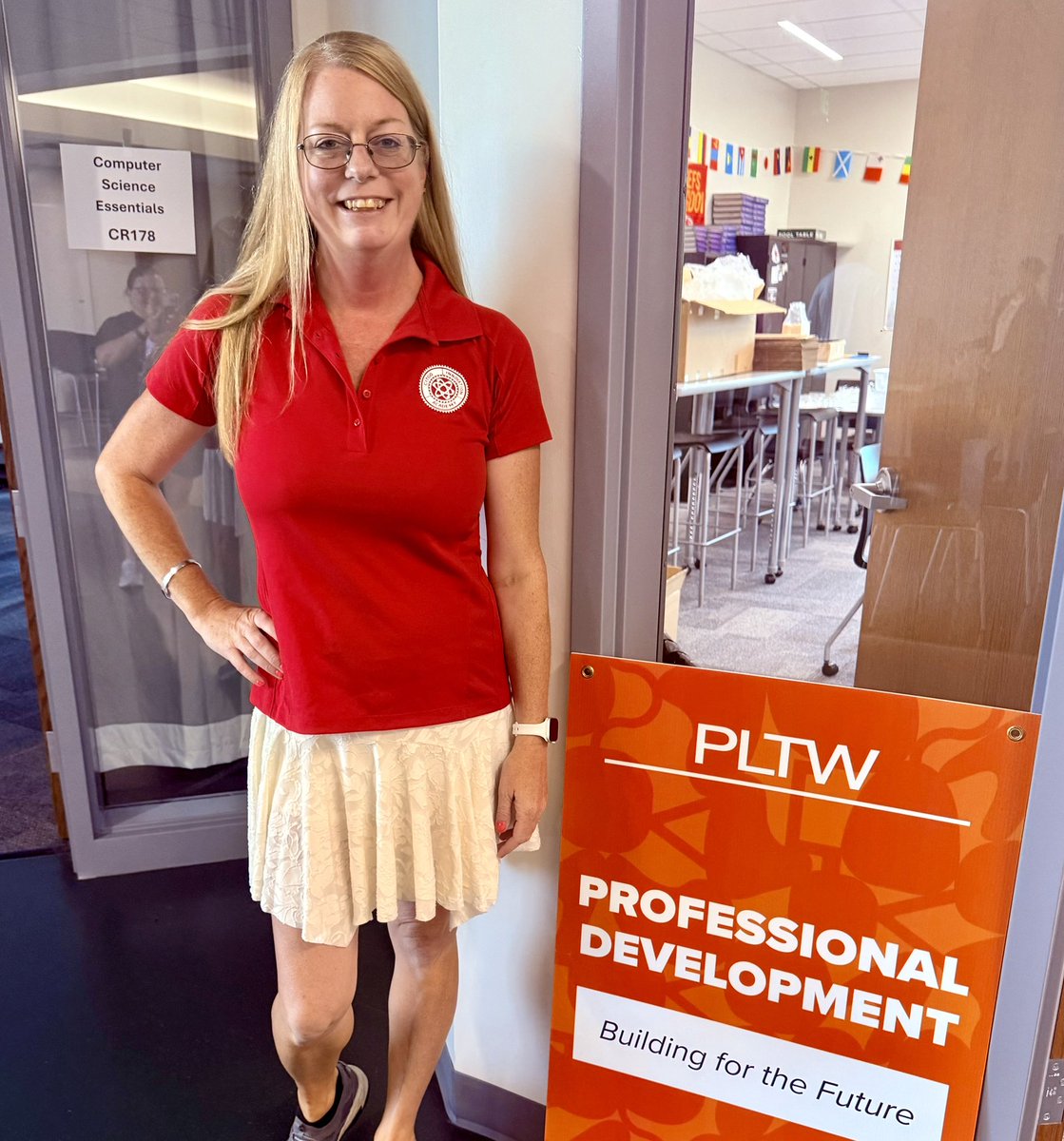 andermm1's tweet photo. Amazing first day of learning. I’m so grateful to have this opportunity to be trained on a brand new #PLTW unit. Thank you @CITGO for helping us create amazing learning experiences for our #sd113a students #STEM #STEMEducation #STEAM #WeAreOQ https://t.co/mrXNHym8xt