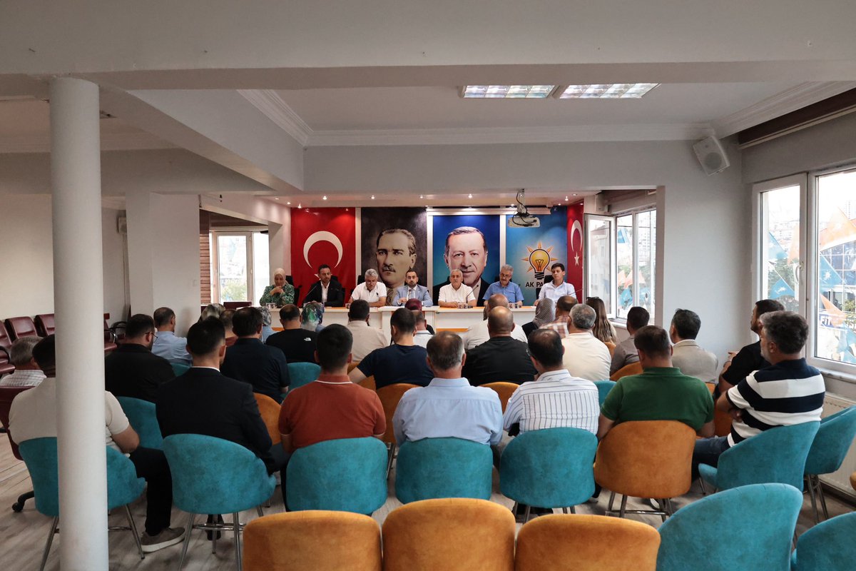 Nigdeakgenc51's tweet photo. Ana Kademe İl Yönetim Kurulu Toplantısı’na, Gençlik Kolları İl Başkanımız İbrahim Göktuğ Giray katılım sağladı.

Toplantıda teşkilat çalışmalarımız, sahadaki faaliyetlerimiz ve önümüzdeki döneme ilişkin yol haritası değerlendirilerek istişarelerde bulunuldu.

Birlik ve beraberlik içerisinde, şehrimiz ve teşkilatımız için çalışmalarımızı kararlılıkla sürdürüyoruz.
