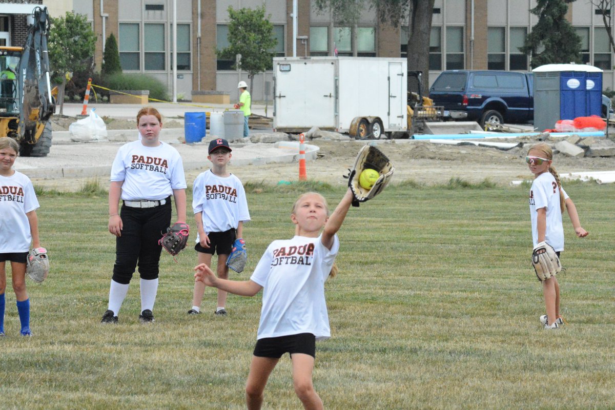 paduafranciscan's tweet photo. Today, the Padua softball team held its third and final camp of the summer.
Participants, who ranged in age from third to eighth graders, went through multiple drills to improve on the fundamentals of fielding, hitting, and bunting.
#FutureBruins #PaduaBruins https://t.co/OCvPTs91jI