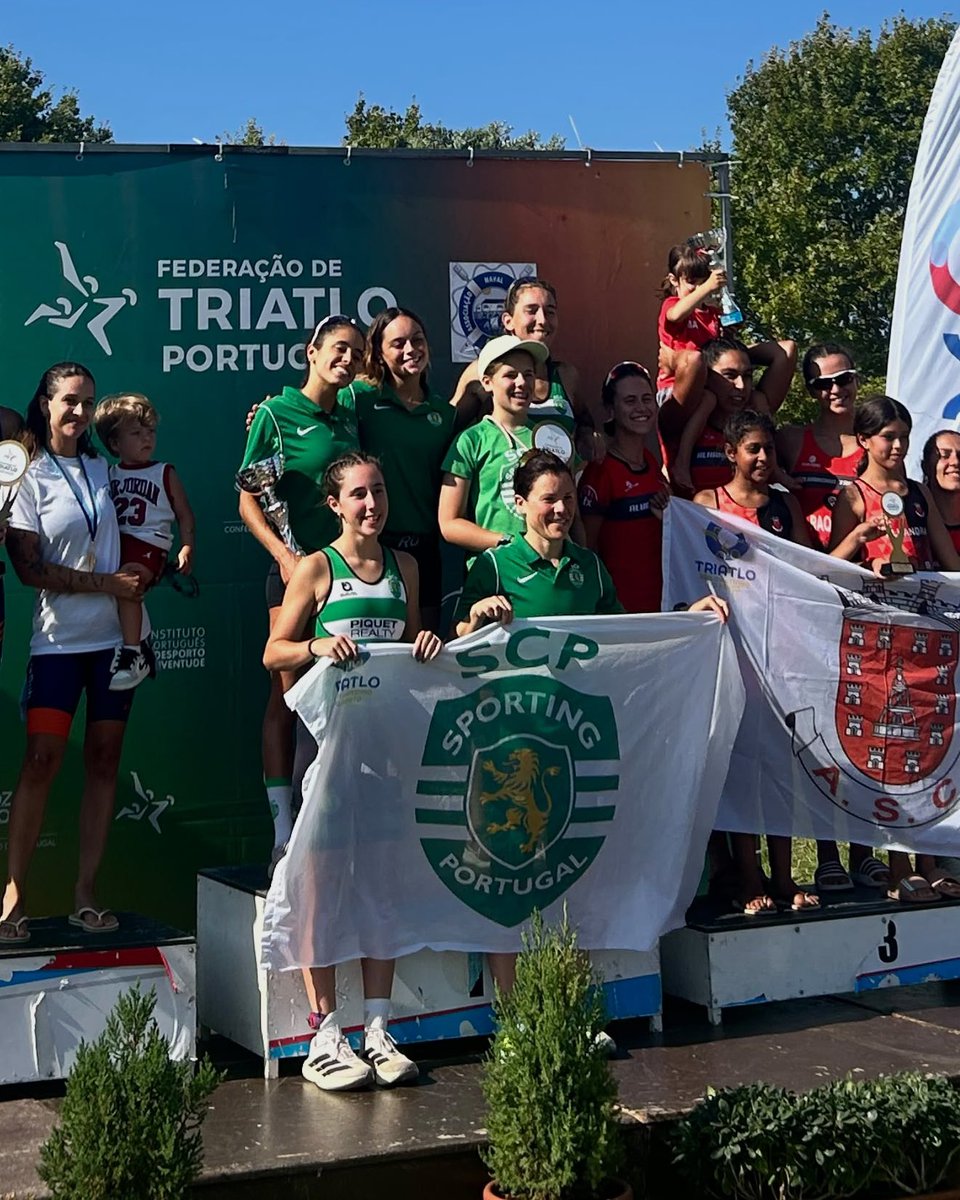 SCPModalidades's tweet photo. Bicampeãs Nacionais 🏆🏆

O #AquatloSCP feminino revalidou o título que tinha conquistado em 2025, sagrando-se novamente Campeãs Nacionais 👏 A equipa masculina terminou na 3.ª posição. https://t.co/RjrY5zcZ0j