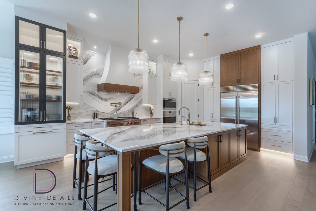 DivineDetailsTX's tweet photo. Summer is made for gathering. Whether it's around the kitchen island, on the patio, or at the dining table, thoughtful design makes every gathering more comfortable and memorable.

Dreams come alive in the details.....

#CertifiedDesigner #DivineDetails https://t.co/25S2cdMnAq