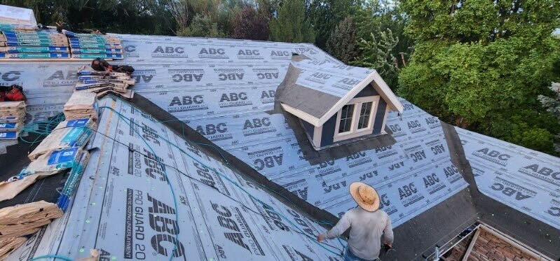 EagleRidgePros's tweet photo. Another successful project in Kaysville, UT! 🏠

We completed a full tear-off and installed a brand-new roof, giving this home lasting protection and a fresh new look.

Need your roof inspected? Schedule your FREE roof inspection today!

#UtahRoofing #RoofReplacement https://t.co/fJ5bBRirTs