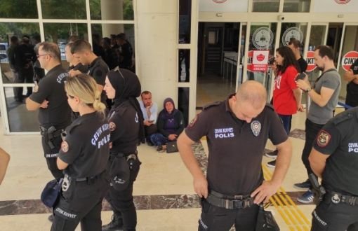 Adana0170737022's tweet photo. 🚨EGM 181 YAŞINDA
#PolisGeçinemiyor biliyorum;
Köpekleri toplayayım,
Erzurum hikayem bitsin,
Kudüs Valisi oluyum...

Polis Babası olarak,Allah ömür verirse tüm sorunları çözeceğim,bunun için dua edin hafız... https://t.co/YTKyOXdnC7
