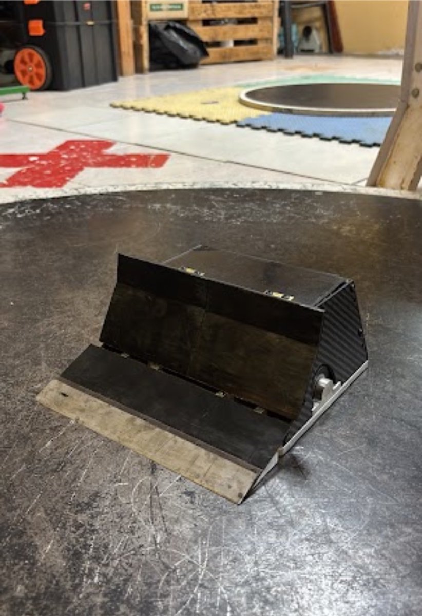alv_daniel1's tweet photo. I miss you, my friend... 

Today marks a year since you were torn from my hands.

It took three months to finish building you, and a month later you were stolen; you only competed once.

I hope to get you back. https://t.co/ssewegCjea