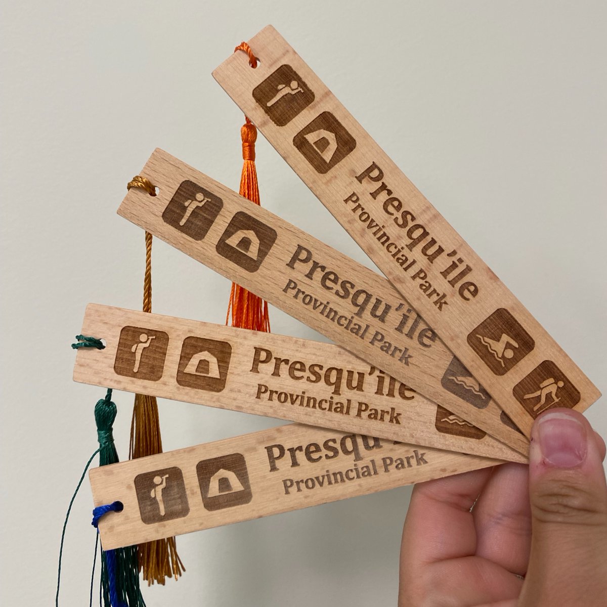PresquilePP's tweet photo. 🚨 For the bookworms in your life 🚨 

Presqu'ile now has bookmarks available at the Park Store! 📚 
While you're visiting the store, check out our lending library. Leave a book, borrow a book, or take a book for your park adventure 📖 

Park Store Hours: 
8am - 9pm daily https://t.co/u9pVAokuHY