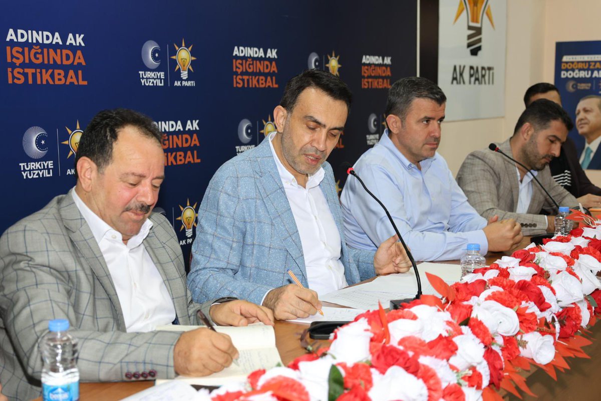 AdemAldemir33's tweet photo. 📍AK Parti Mersin İl Başkanlığı

Haftalık olağan yönetim kurulu toplantımızı gerçekleştirdik.

Hayırlara vesile olsun inşAllah

#Mersin #AKParti https://t.co/BvoNWQDPhv