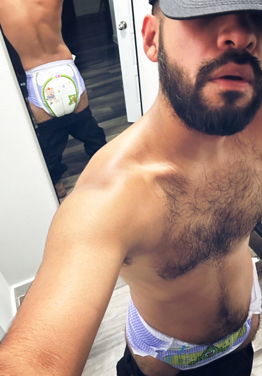 PaddedPapi's tweet photo. When you complain too much about the porta-pottys at work, the boss will send you back home with a alternate solution 🙈 https://t.co/2r11VX6Av1