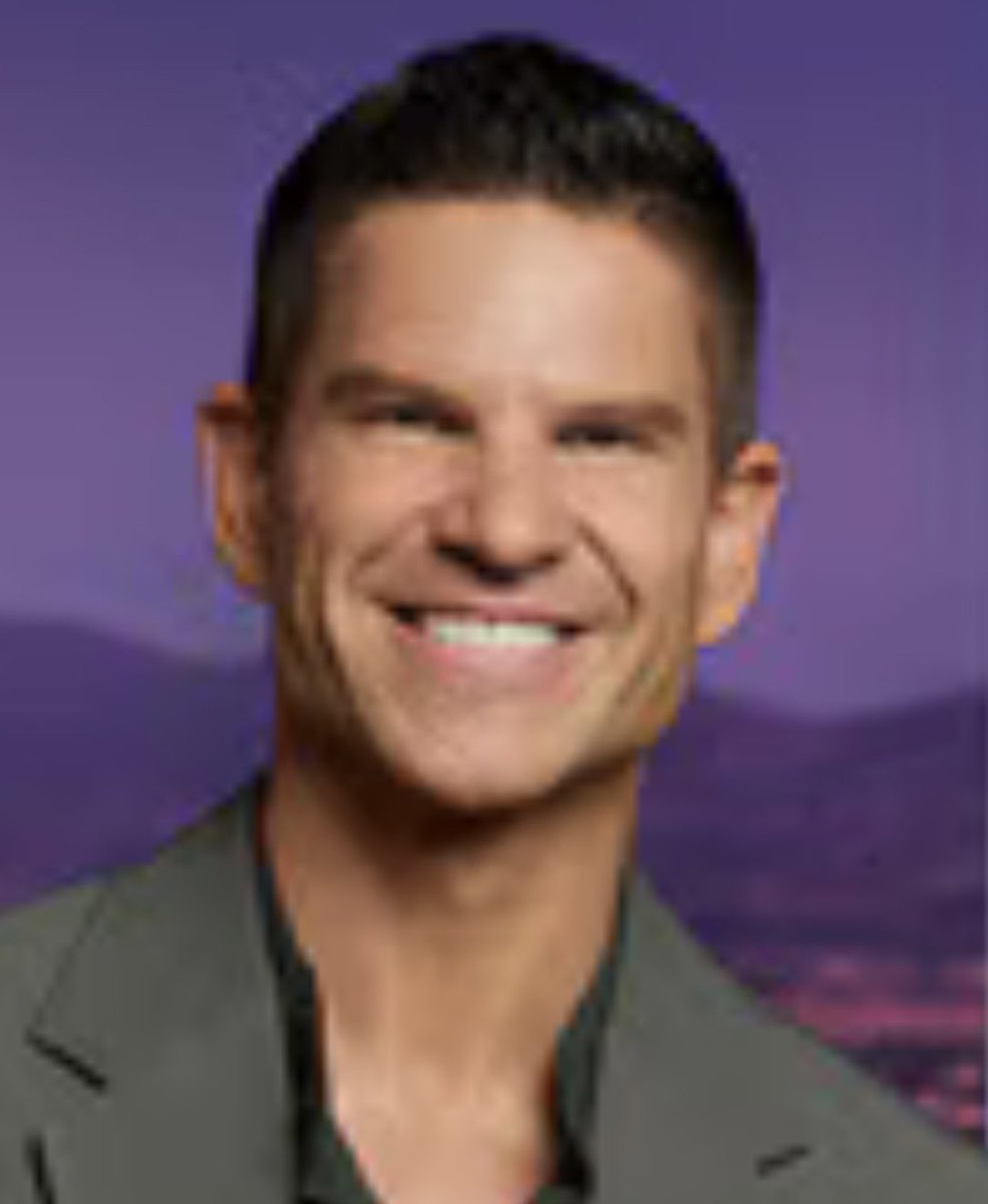 rose07036605's tweet photo. @queensofbravo Danny is so over injected with Botox. He has evil villain eyebrows. Hmmm..🤔 appropriate. 
I don’t blame the injector. He probably bosses her around, telling her HOW HE WANTS THINGS DONE as much as he does his wife. #TheValley https://t.co/31v4FJ4crI