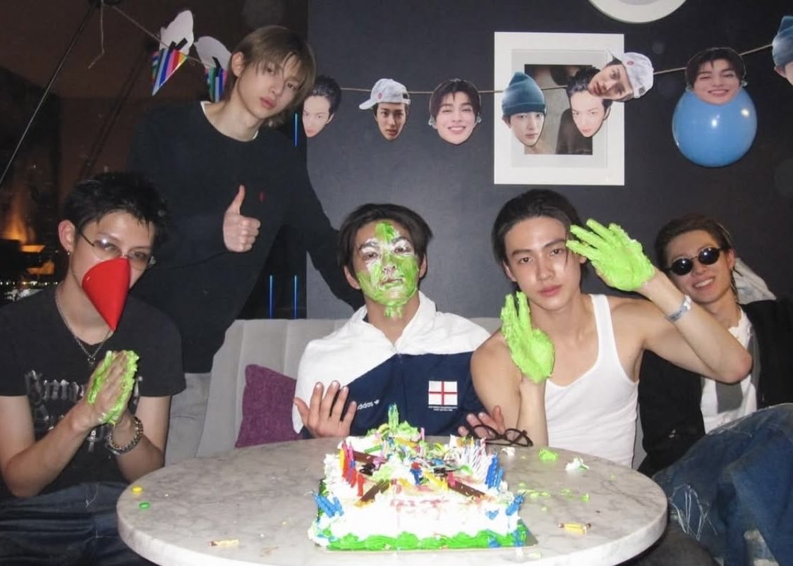 teencortis tweet picture