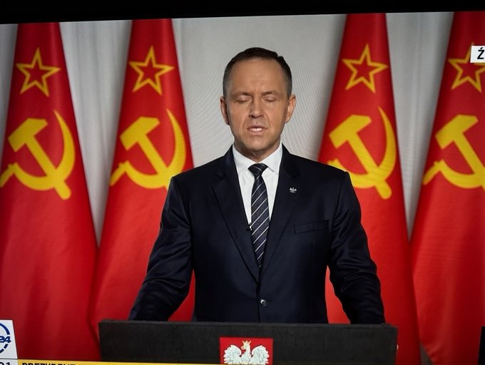 Chodoroxi's tweet photo. @BlondRakieta A czy będzie tłumaczone na język polski? https://t.co/pbgXkzjbDz