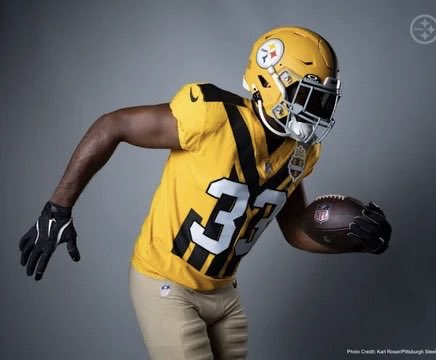 J0nesToChina's tweet photo. My new favorite gimmick is Nike giving one team an absolute abomination uniform every season https://t.co/2P9YzPIlTx