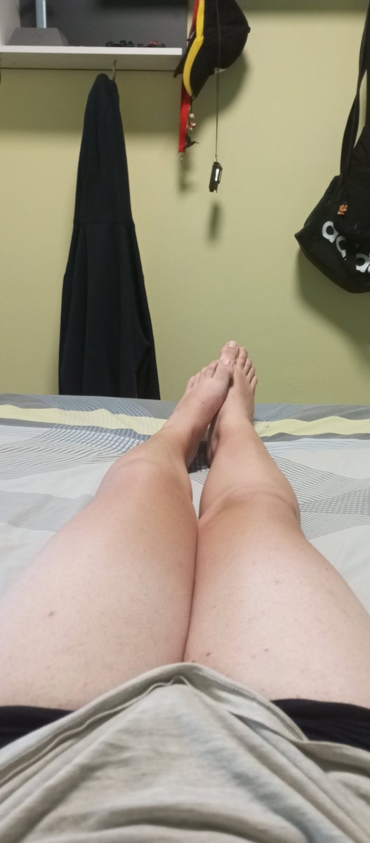 Derlo09's tweet photo. I shaved!!!1!!1
Might just be the worst shave ever seen.
Total injuries during the process: 3
(Not bad)
#femboy https://t.co/2QAzSAWW1q