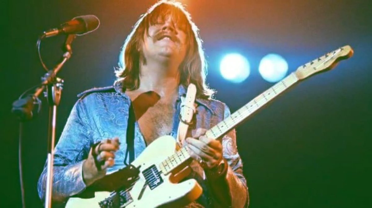 ecoaudiostudio's tweet photo. #Fact 
Jimi Hendrix's favorite guitarist was Terry Kath from the band Chicago.

#Fato
O guitarrista favorito de Jimi Hendrix era Terry Kath da banda Chicago. https://t.co/dykIgcFkwq