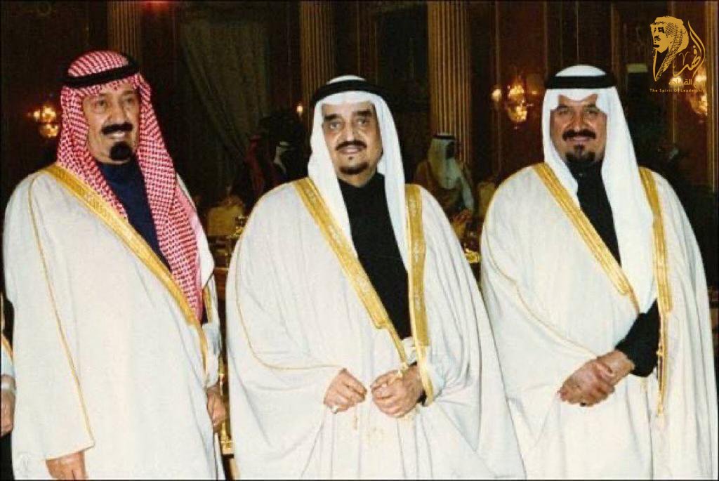 kfahadalsaud's tweet photo. صورة تجمع #الملك_فهد_بن_عبدالعزيز ، والملك عبدالله بن عبدالعزيز، والأمير سلطان بن عبدالعزيز - رحمهم الله -، خلال إحدى المناسبات الرسمية. https://t.co/GkhREJhiIu