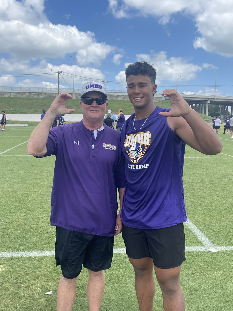 Carter_Vanzandt's tweet photo. All glory to God!! After a conversation with @Kieth_Mullins I'm blessed to receive my 1st offer to UMHB!
@CoachDoty_SHS @Coach_Kittley @CoachKilcoyne https://t.co/p39GYfT2Qa