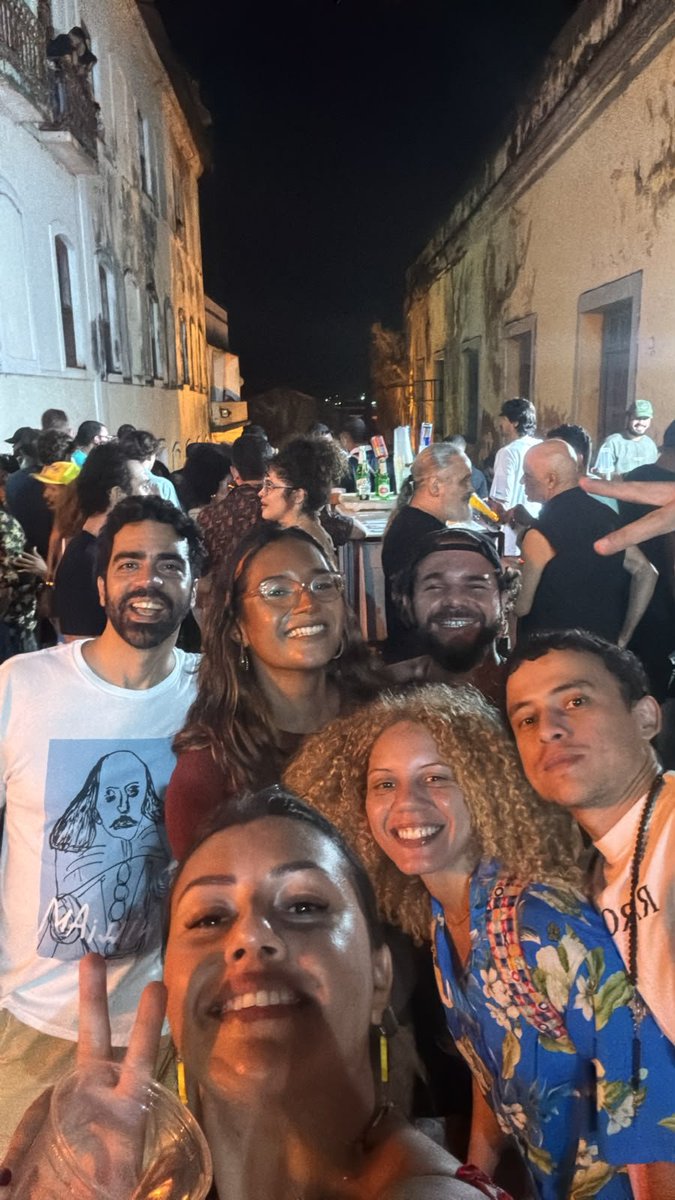 poliansss's tweet photo. Minha despedida foi o caralho, saudades já de slz 💕 https://t.co/zEpmyZW4rz