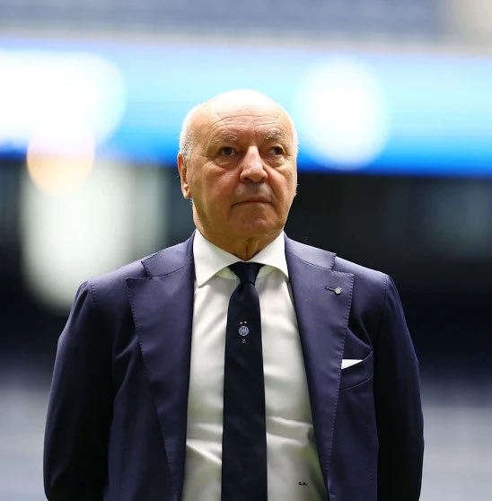 roccoiacobucci's tweet photo. Chi ha iniziato a scavare la fosse e chi ha messo la pietra tombale sul calcio italiano…. https://t.co/ZSuvwzCcuR