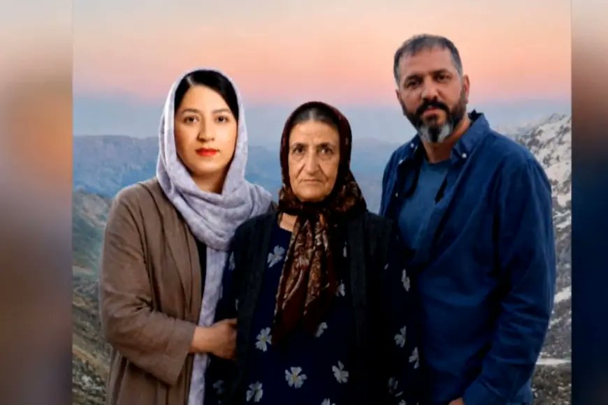 KurdistanW41691's tweet photo. "İran rejim güçleri Sine’de aynı aileden 3 kişiyi katletti".
"İran güvenlik güçlerinin Sine-Meriwan yolunda bir araca ateş açtı, fotoğraf sanatçısı Mehdi Tevekkoli ile annesi ve kız kardeşi hayatını kaybetti".(Rudaw) https://t.co/JUtUfuxdm3