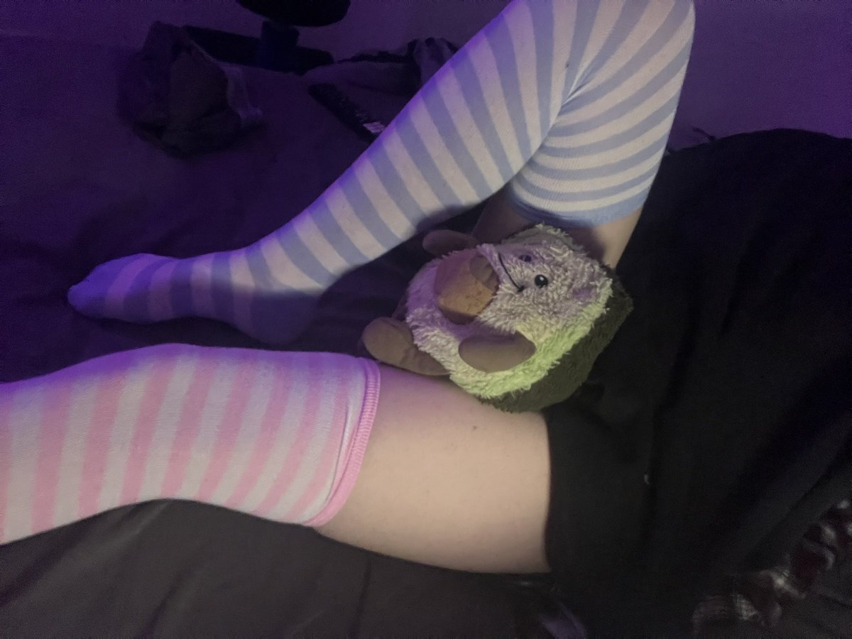 SirFemboyUK's tweet photo. Just your average masculine behaviour.. 👉🏻👈🏻 https://t.co/CKjRDqFCOq