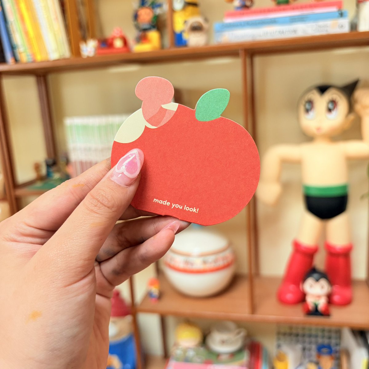 liliuhms's tweet photo. business cards 🍎 https://t.co/tpGo7VbTzm