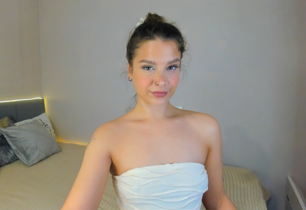 alice_hailey_'s tweet photo. I'm online right now. 😍 Hope to see you @Stripchat 👉 https://t.co/eVodnSAxhn #stripchat #stripchatlive https://t.co/AeQivX1O6P
