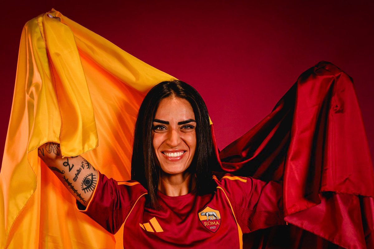 RG1927's tweet photo. Nuovi volti GIALLOROSSI 💛❤️🐺

#RagazzeGiallorosse
#ASRomaFemminile https://t.co/Tu9WZ3oFxe