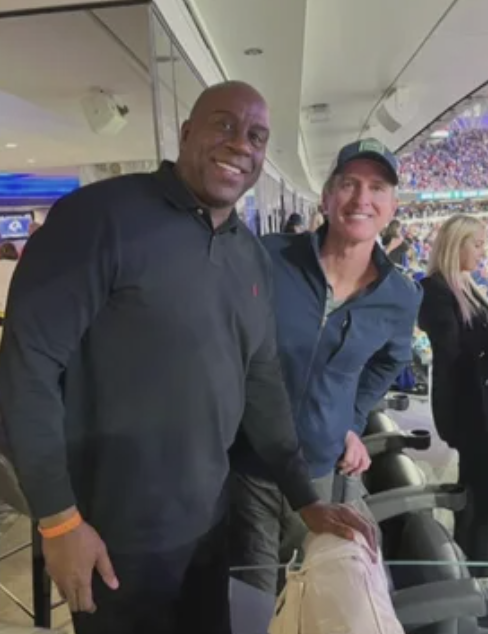 susancrabtree's tweet photo. Ha! That one and Gavin Newsom's at a Rams-49ers game with Magin Johnson maskless in Jan. 2022 after issuing lockdown and mask edict after edict. 
Remember the Chinese company BYD-sponsored PSAs that ran in Calif. telling us to mask between bites?
I'm sure it didn't have anything to do with the more than $1 billion secretive no-bid contract Newsom granted BYD for millions of masks so Californians could have enough to follow the orders.