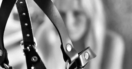 NaughtyIrishBro's tweet photo. tie you
to our bed,

use your body 
as I please,

tonight 
you’re My toy

#Erotic #Erotik #Erotique #Poetry https://t.co/62HmRekvdJ