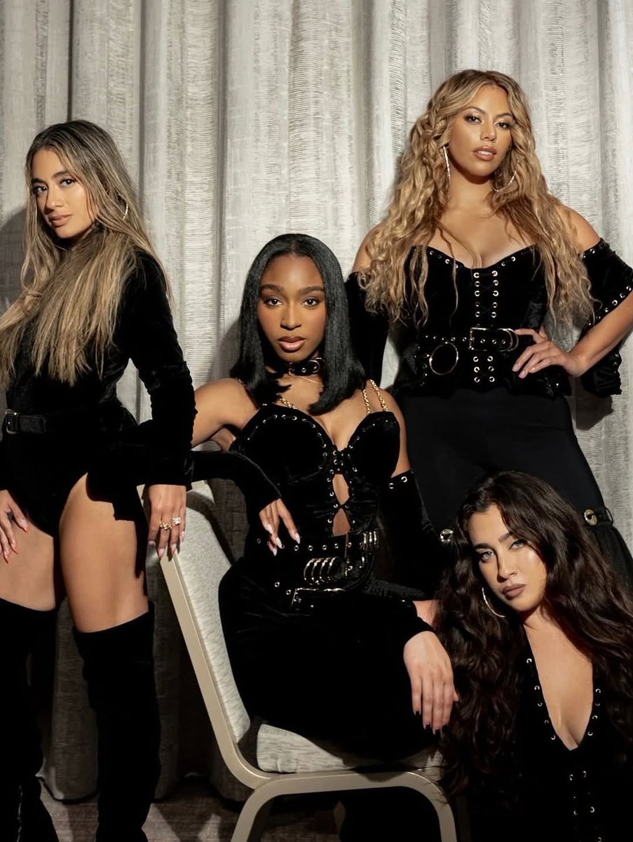 tracklist's tweet photo. CIRCULANDO! Fifth Harmony lançou merchs como surpresa para seu 14º aniversário. https://t.co/TMVVdoB4aw