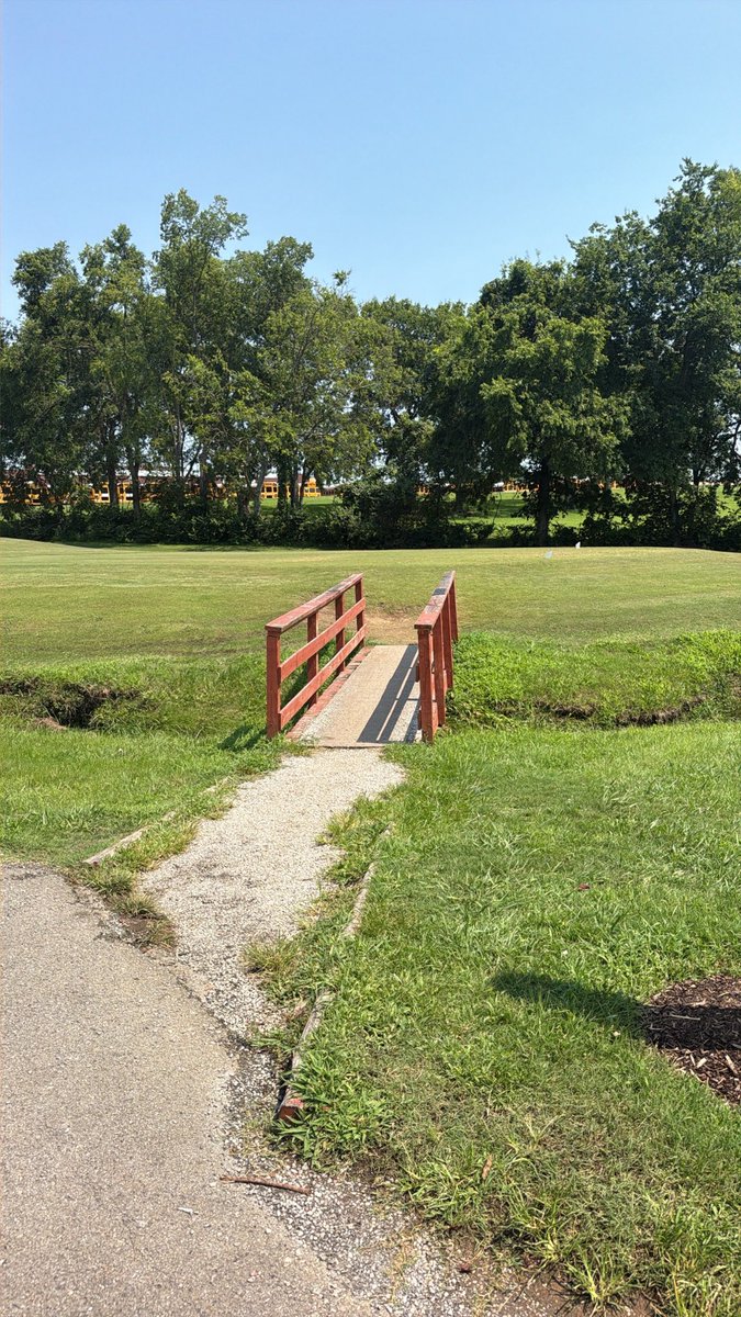 NathanHiggers0n's tweet photo. Amen corner at the local muni https://t.co/0EfbVlM56R