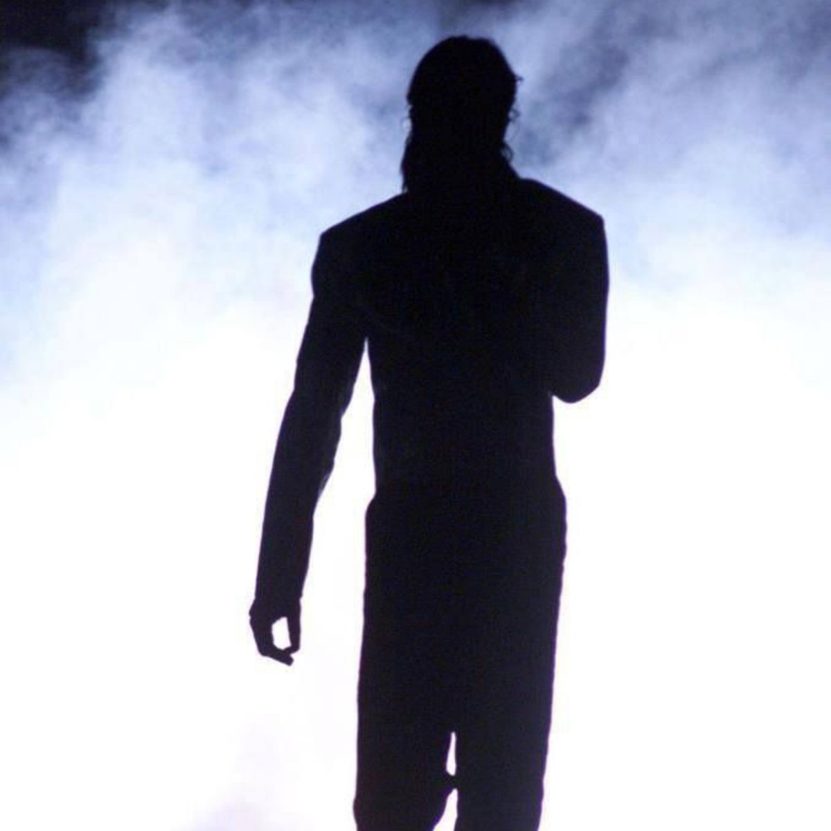 xsc4pes's tweet photo. michaels silhouette >>> https://t.co/mNXJCmjqkt