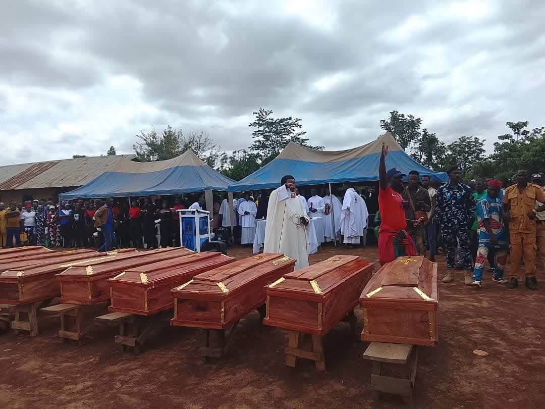 AmnestyNigeria's tweet photo. The Nigerian authorities must do more to end relentless attacks on some villages of southern Kaduna — and other parts of the north. 

On 16 June 2026, gunmen attacked Irigwe community of Angwan Magaji, Kamaru Ward, Kauru LGA Kaduna State, killing 9 persons and injuring 11 persons. A week later, the community buried the dead amidst tears. 

Amnesty International has been documenting series of attacks on Angwan Magaji since 2020.
