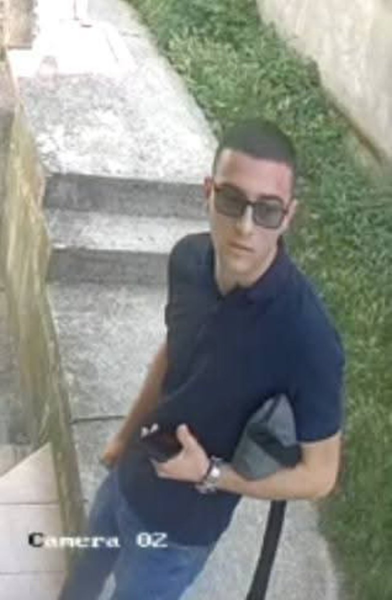 bodirogic45829's tweet photo. !!!!! HITNO !!!!!
!!!!! VEOMA BITNO !!!!! 
!!!!! MOLIM VAS SVI DELITE !!!!! 

OTKRIVAMO identitet pripadnika ozloglašene jedinice UKP i pripadnika BIA koja služi za prisluškivanje, praćenje, zastrašivanje, progon, pretnje i napade na političke neistomišljenike i one koje je BIA označila kao protivnike klerofašističkog režima. Jedinica deluje mimo zakona i nalazi se pod operativnom komandom Marka Krička i daljinskom kontrolom Aleksandra Vučića. 

Jedinica koristi dosta vozila za progon građana, od kojih su najupečatljiviji beli automobil Seat Leon registarskih oznaka BG 2089-CU i sivo-metalik Volkswagen Arteon registarskih oznaka BG 1957-DO.

Na sreću građana ova veoma brojna jedinica sačinjena je od glupih i nesposobnih kreatura, čiji je najveći "kvalitet" poslušnost i vernost Marku Kričku i Aleksandru Vučiću.

Operacije ove jedinice su protivne zakonima Republike Srbije i ilegalne i po smeni klerofašističkog režima njeni pripadnici će biti izveseni pred sud, gde će im se suditi za zlodela koja su počinili protiv građana Republike Srbije. 

!!!!! HITNO !!!!! VEOMA BITNO !!!!! 
!!!!! MOLIM VAS SVI DELITE !!!!!