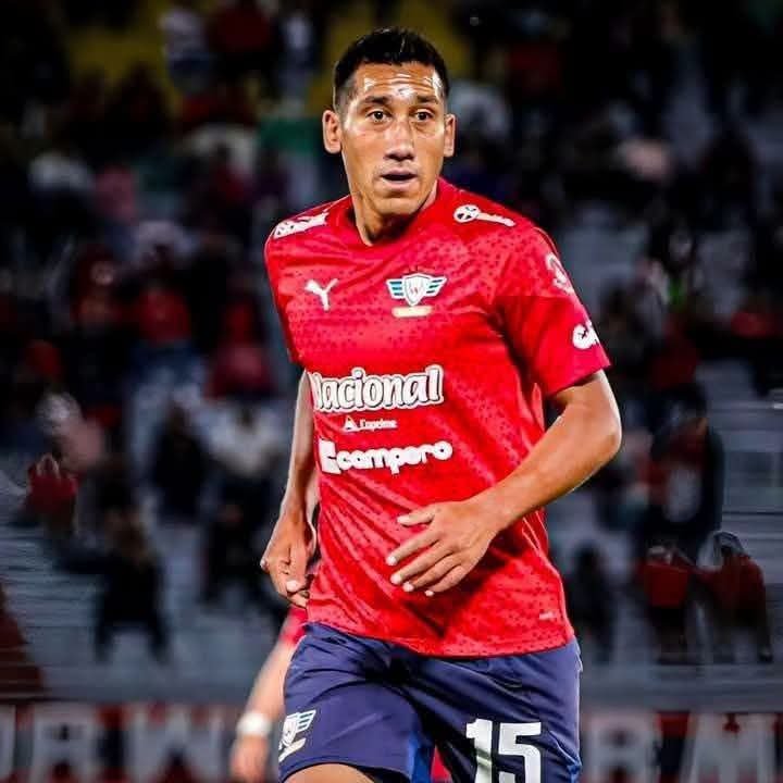 Wilstermannia's tweet photo. ALEX CÁCERES Y CRISTHIAN MACHADO QUIEREN VILVER A WILSTERMANN 

La SA les hará una oferta… https://t.co/jVgo4d7fbF