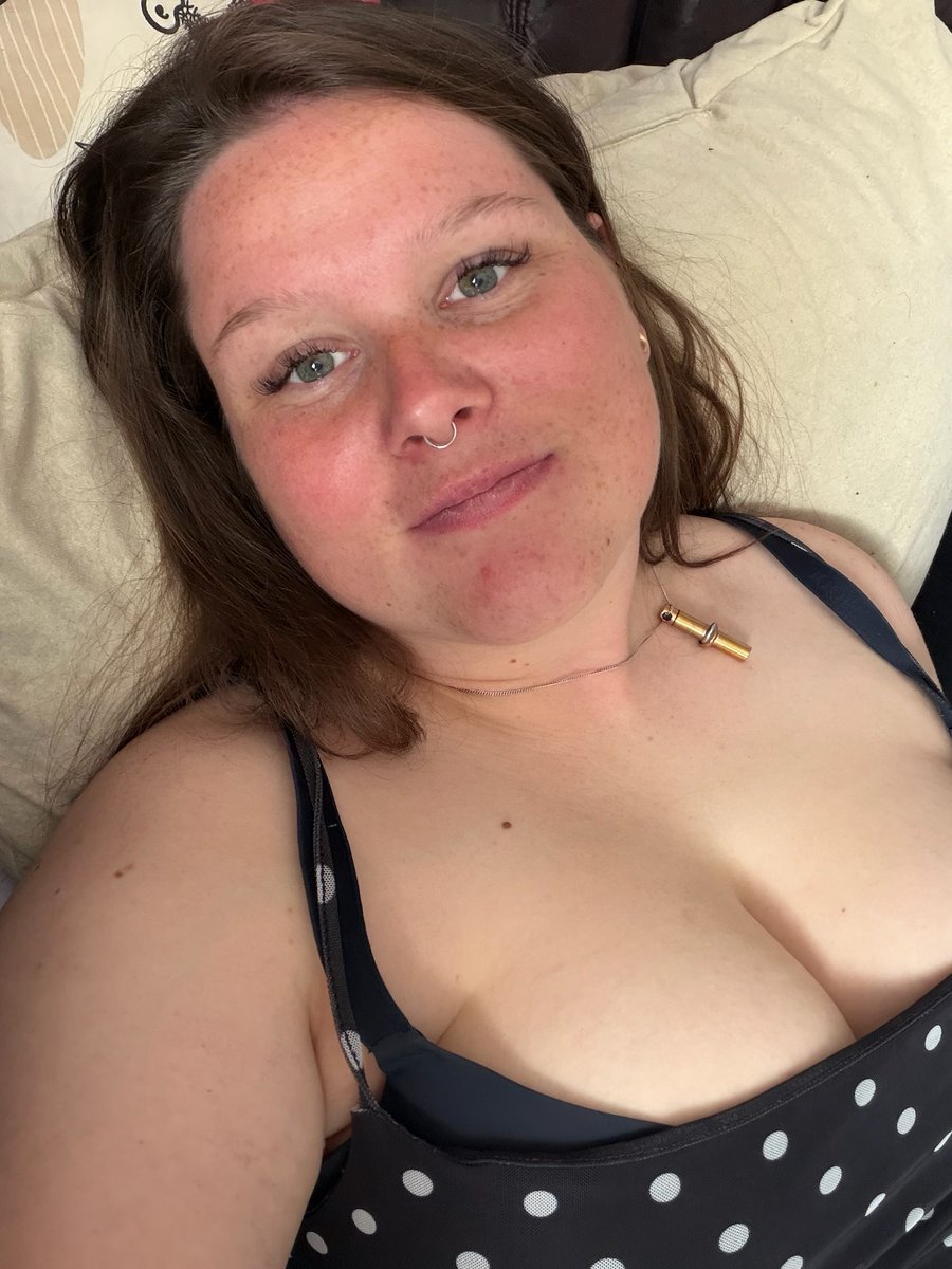 fayevalentap0's tweet photo. Yes or no for my body ? https://t.co/gqf9VITee6